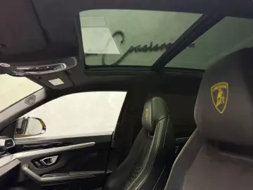 LAMBORGHINI Urus HuD B&O PANO 23   ANIMA 360 ACC