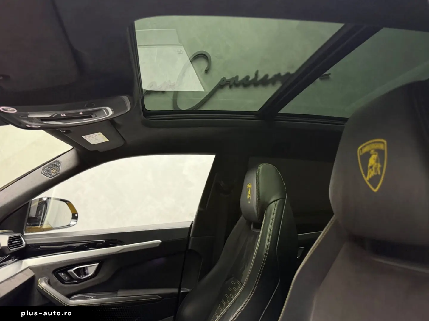 LAMBORGHINI Urus HuD B&O PANO 23   ANIMA 360 ACC