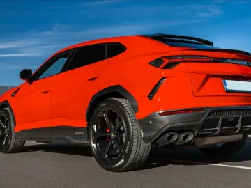 LAMBORGHINI Urus Carbon FULL