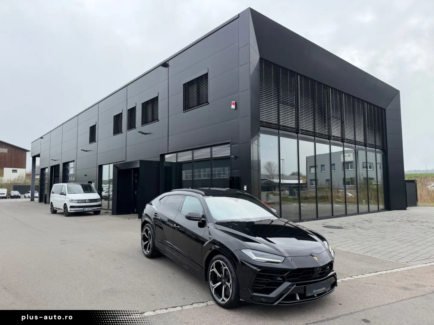 LAMBORGHINI Urus 4.0 V8 Aut Keramik Akra Pano Soft Head Up
