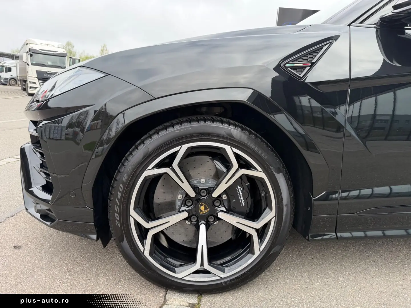 LAMBORGHINI Urus 4.0 V8 Aut Keramik Akra Pano Soft Head Up