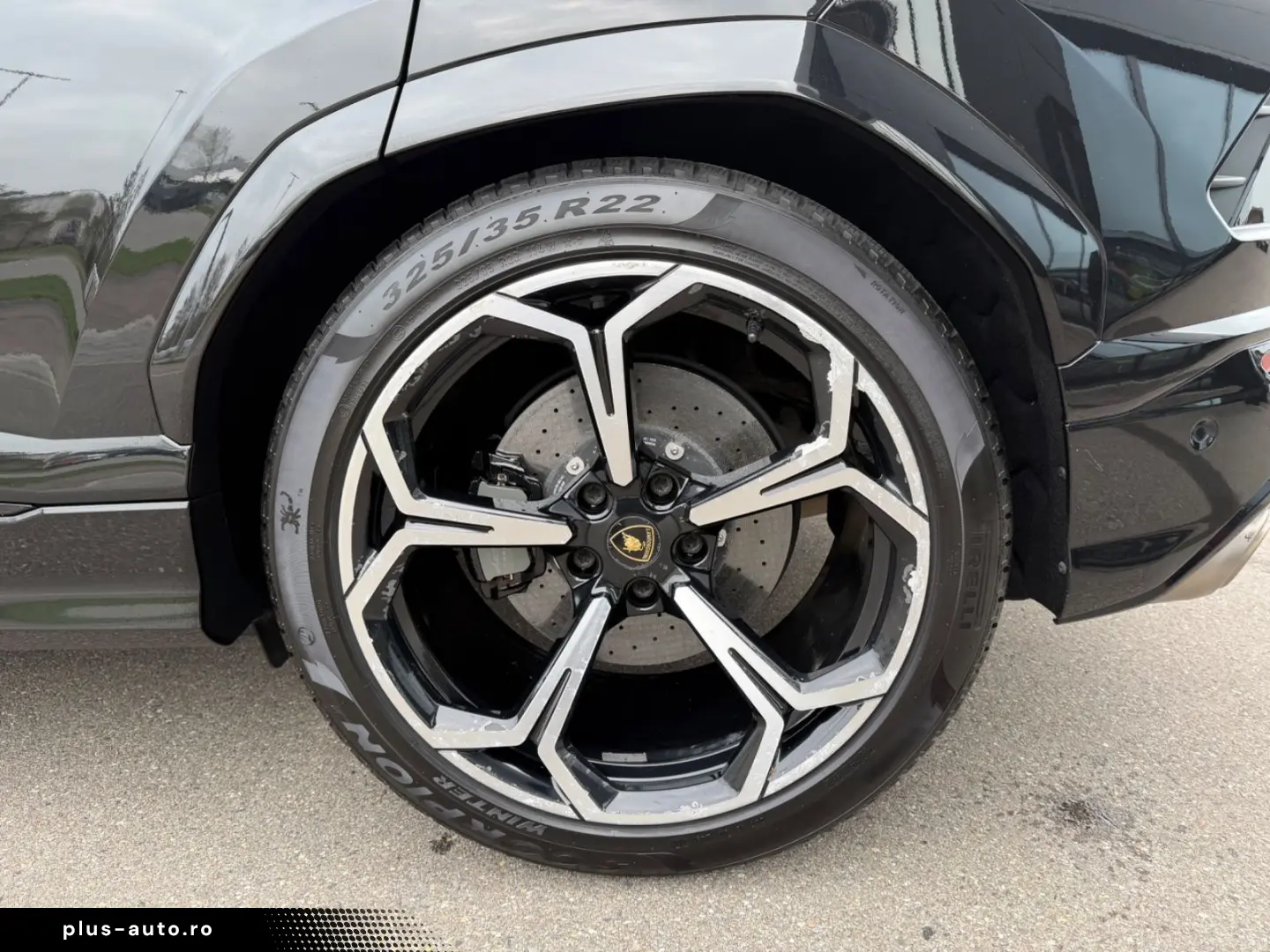 LAMBORGHINI Urus 4.0 V8 Aut Keramik Akra Pano Soft Head Up