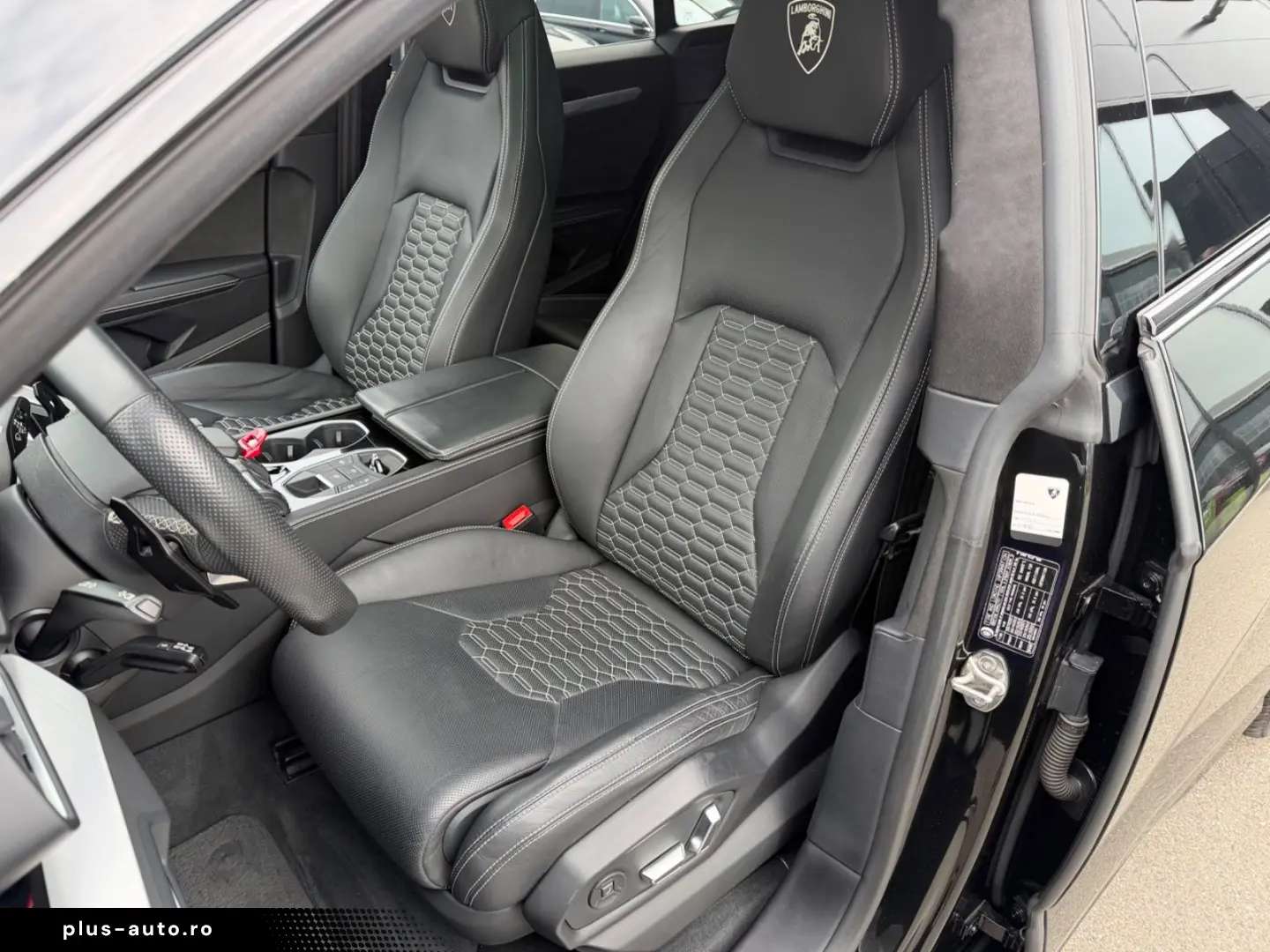 LAMBORGHINI Urus 4.0 V8 Aut Keramik Akra Pano Soft Head Up