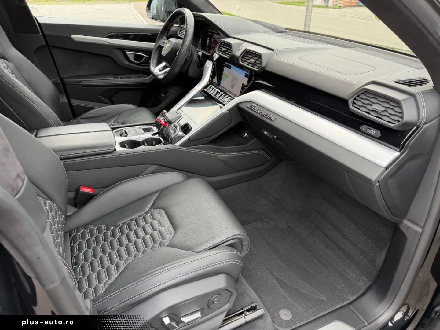 LAMBORGHINI Urus 4.0 V8 Aut Keramik Akra Pano Soft Head Up