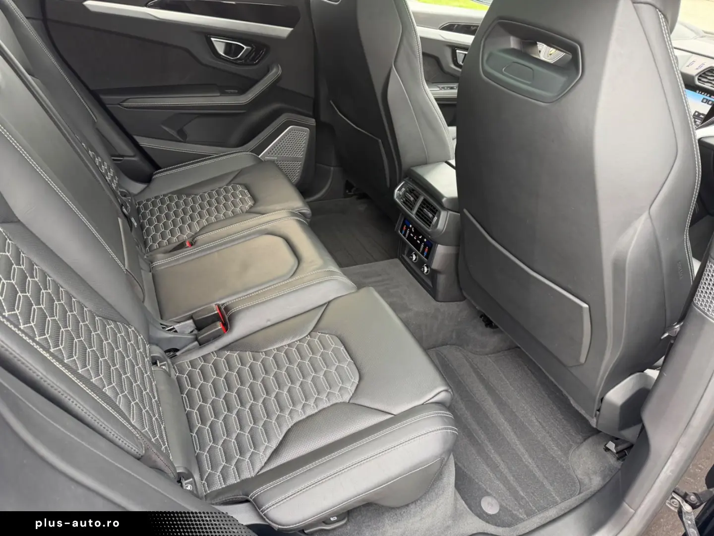 LAMBORGHINI Urus 4.0 V8 Aut Keramik Akra Pano Soft Head Up