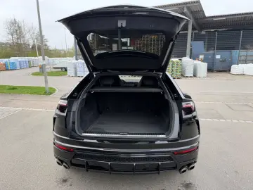 LAMBORGHINI Urus 4.0 V8 Aut Keramik Akra Pano Soft Head Up
