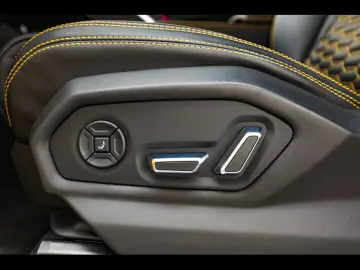 LAMBORGHINI Urus Q-CITURA CARBON TV B&O 3D FULL  ADAS HUD