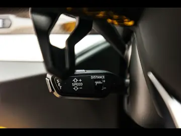 LAMBORGHINI Urus Q-CITURA CARBON TV B&O 3D FULL  ADAS HUD