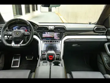 LAMBORGHINI Urus Q-CITURA CARBON TV B&O 3D FULL  ADAS HUD