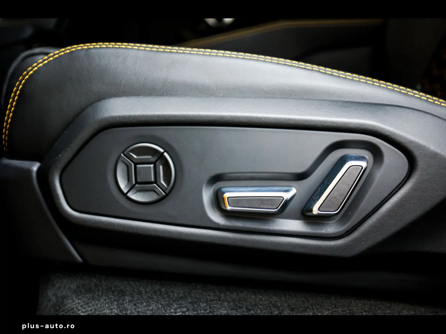 LAMBORGHINI Urus Q-CITURA CARBON TV B&O 3D FULL  ADAS HUD