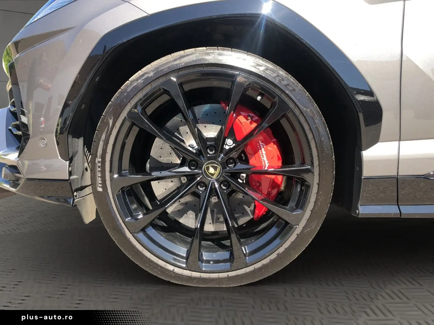 LAMBORGHINI Urus Alcantara Panorama 23 Zoll . Service NEU