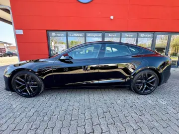 TESLA Model S Long Range AWD Autopilot 21 1-owner VAT