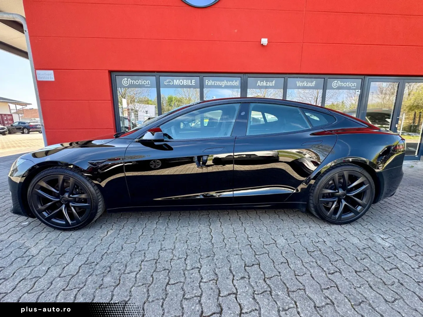 TESLA Model S Long Range AWD Autopilot 21 1-owner VAT