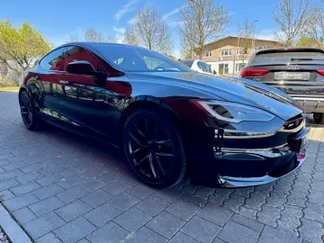 TESLA Model S Long Range AWD Autopilot 21 1-owner VAT