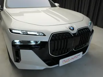 BMW SERIA 7  740d XDrive