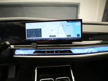 BMW SERIA 7  740d XDrive