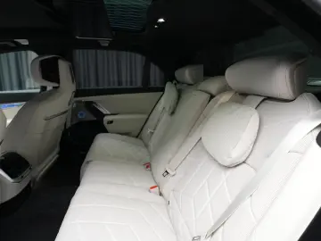 BMW SERIA 7  740d XDrive