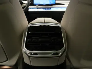 BMW SERIA 7  740d XDrive