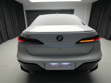 BMW SERIA 7  740d XDrive