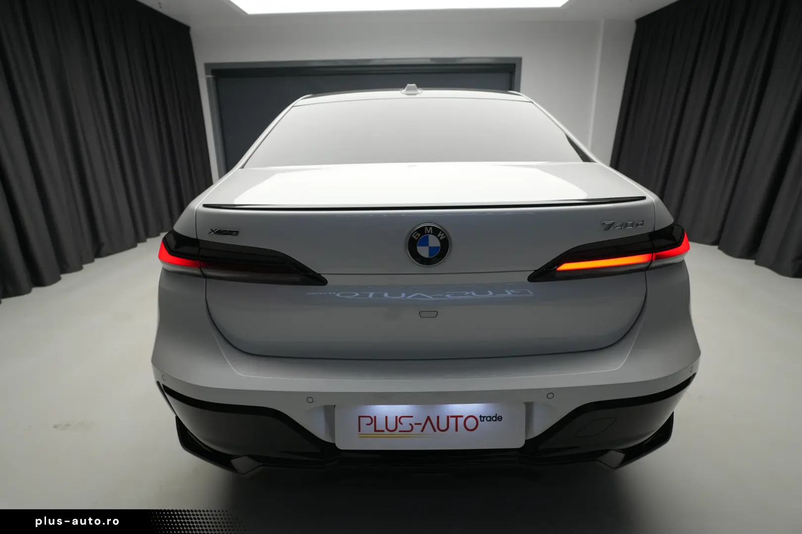 BMW SERIA 7  740d XDrive