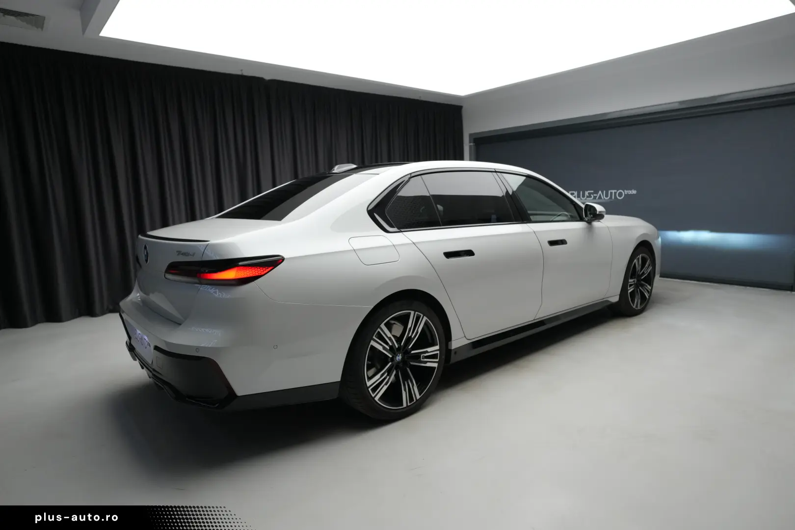 BMW SERIA 7  740d XDrive