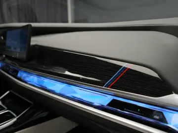 BMW SERIA 7  740d XDrive