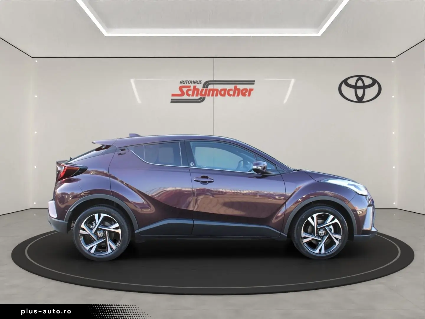 TOYOTA C-HR TEAM