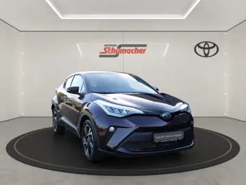 TOYOTA C-HR TEAM