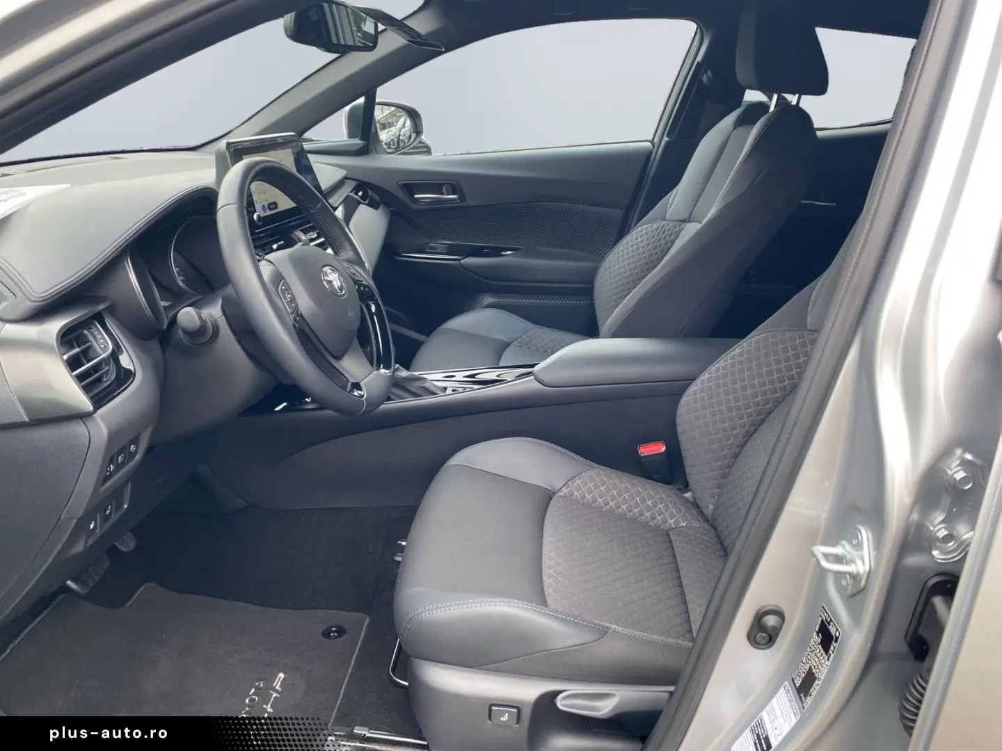 TOYOTA C-HR 1.8 Hybrid Team