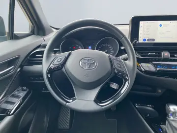 TOYOTA C-HR 1.8 Hybrid Team