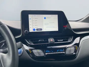 TOYOTA C-HR 1.8 Hybrid Team