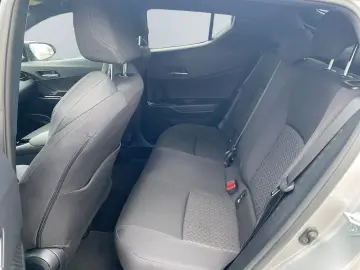 TOYOTA C-HR 1.8 Hybrid Team