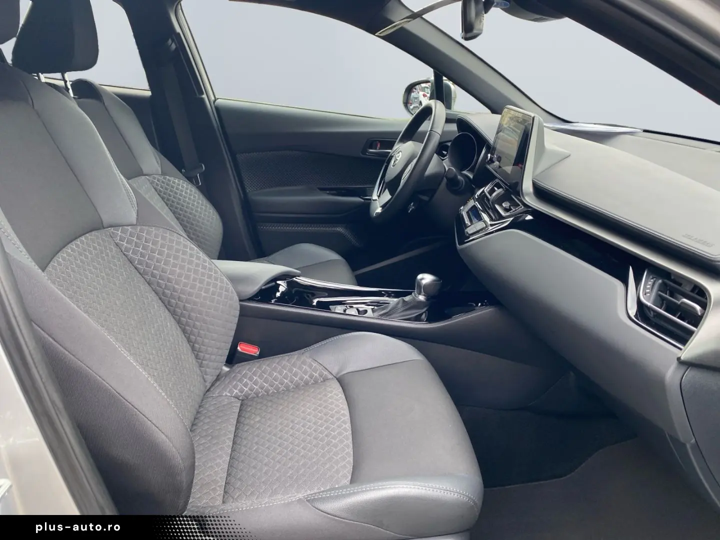 TOYOTA C-HR 1.8 Hybrid Team