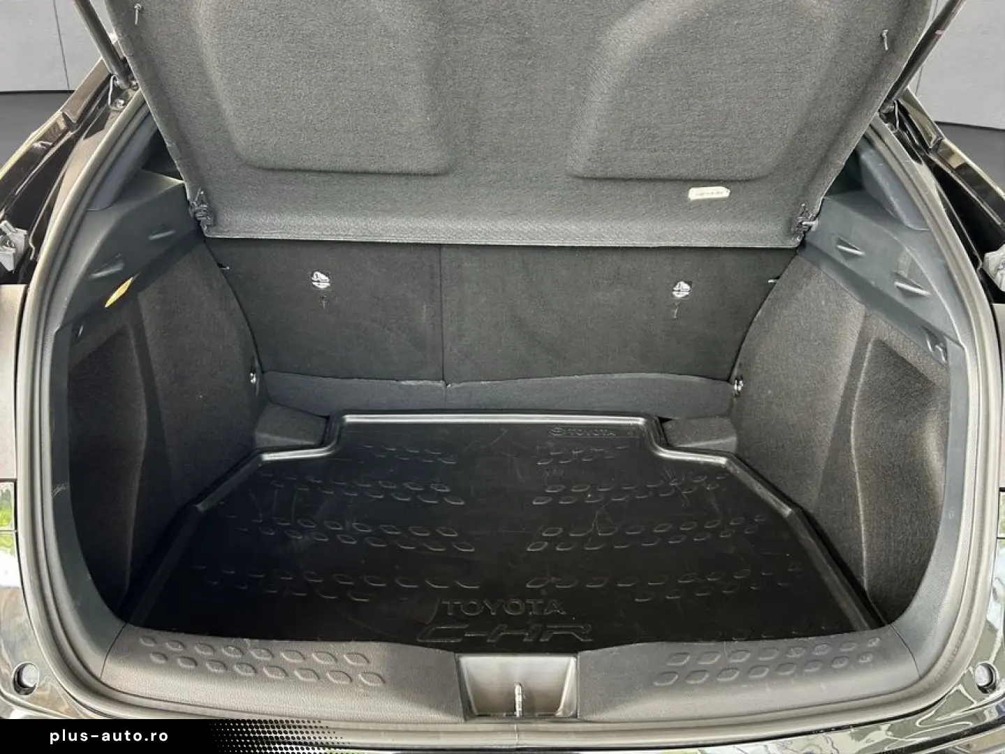 TOYOTA C-HR 1.8 Hybrid Flow