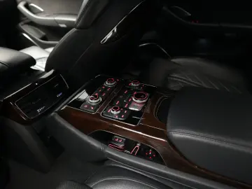 Audi A8 4.2 TDI Quattro - Bang&Olufsen