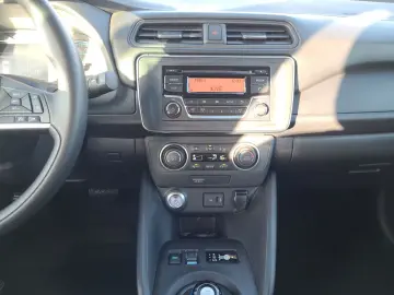 NISSAN Leaf ACC CarPlay Kamera SHZ Klimaaut