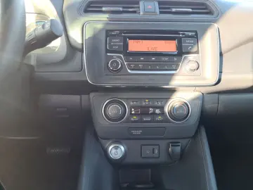 NISSAN Leaf ACC CarPlay Kamera SHZ Klimaaut