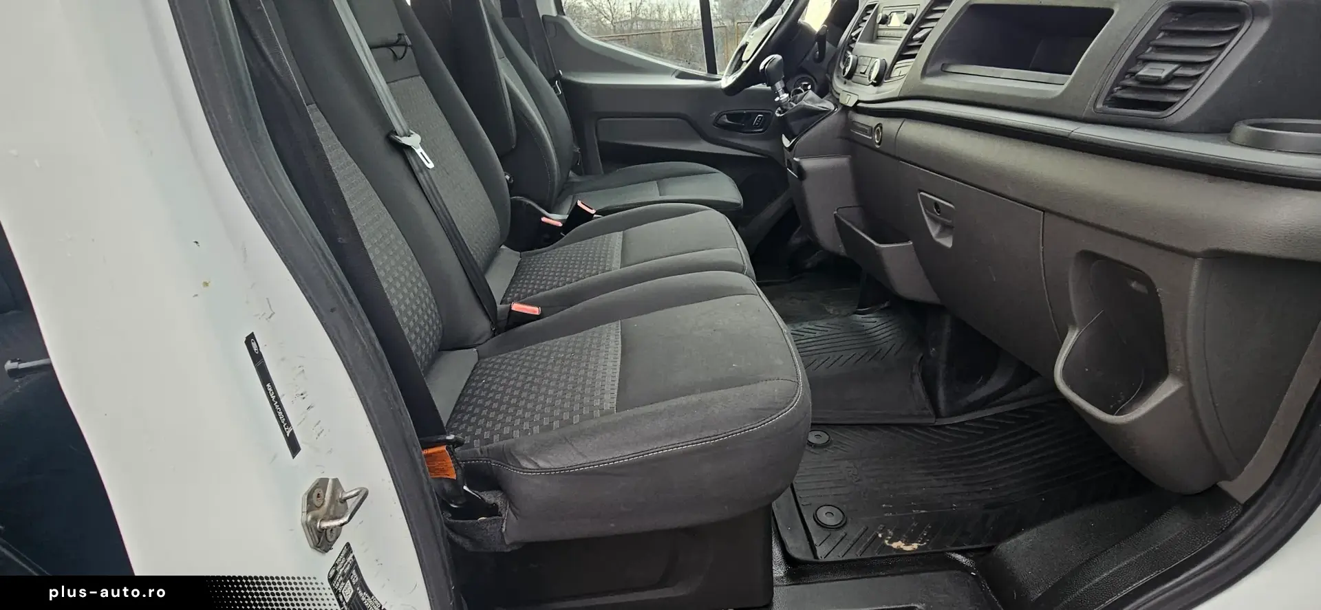 Ford Transit Doka 6locuri