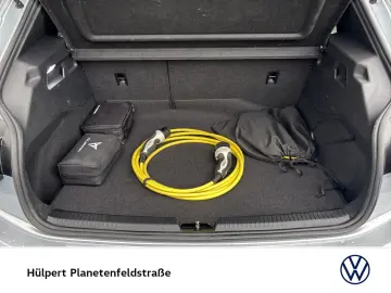 CUPRA Born e-BOOST CAM ACC LM19 NAVI SITZHEIZUNG LED