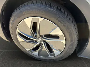 VW ID.4 Pro Performance ACC Navi APP SHZ PDC LM19