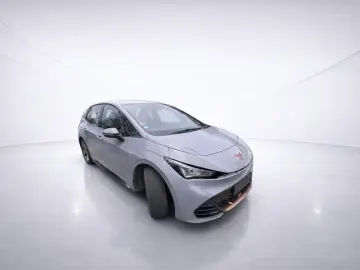 CUPRA Born 62 kWh ACC Kamera Keyless Navi LED