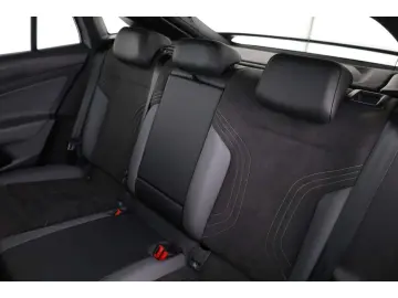 VW ID.5 Pro Performance 77 kWh AHK P-Dach Matrix SH
