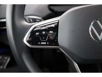 VW ID.5 Pro Performance 77 kWh AHK P-Dach Matrix SH