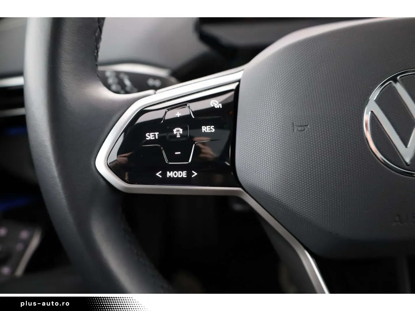 VW ID.5 Pro Performance 77 kWh AHK P-Dach Matrix SH