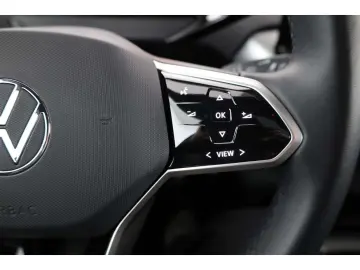 VW ID.5 Pro Performance 77 kWh AHK P-Dach Matrix SH