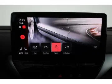 VW ID.5 Pro Performance 77 kWh AHK P-Dach Matrix SH