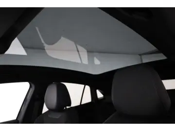 VW ID.5 Pro Performance 77 kWh AHK P-Dach Matrix SH