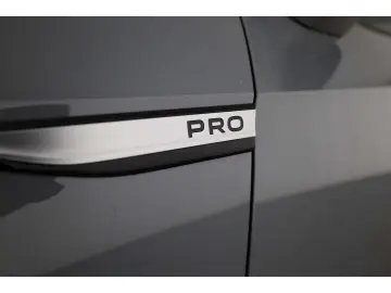 VW ID.5 Pro Performance 77 kWh AHK P-Dach Matrix SH