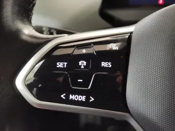 VW ID.4 Pure 55kWh LED Navi ACC RFK SHZ