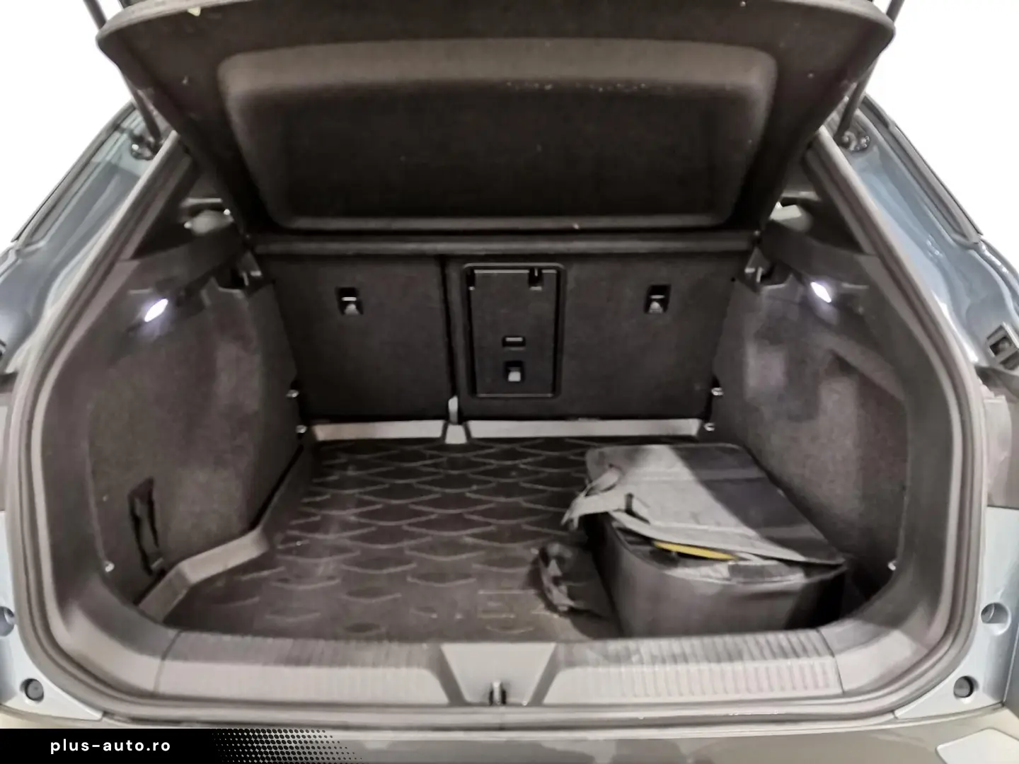 VW ID.4 Pure 55kWh LED Navi ACC RFK SHZ